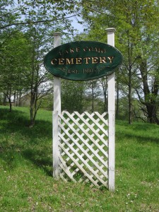 Lake Como Cemetery Sign